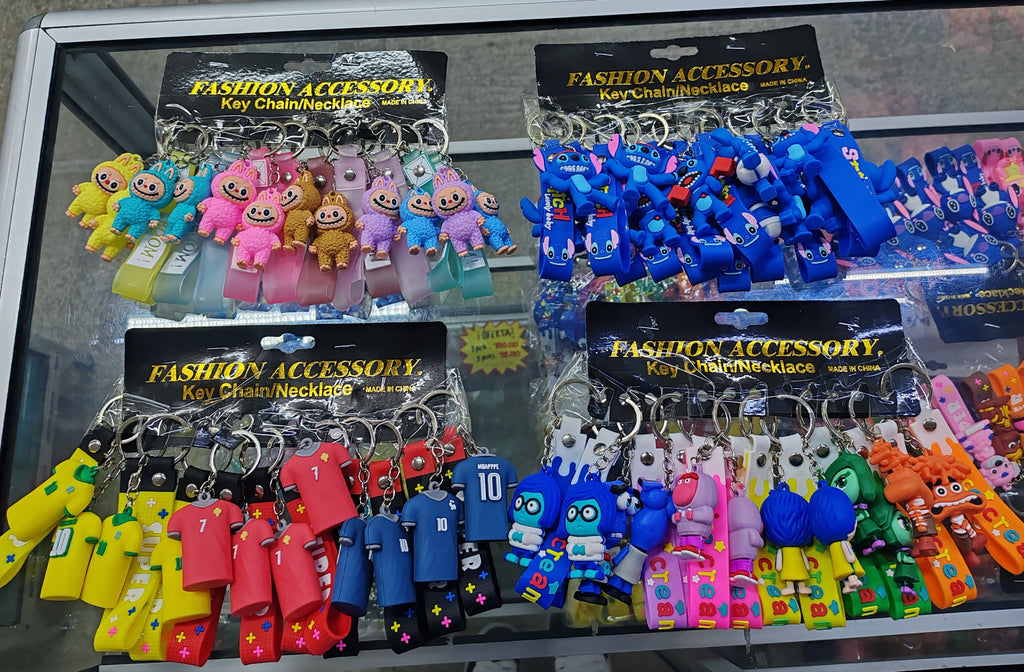 LLAVEROS 12 PIEZAS VARIEDADES DE ESTILOS